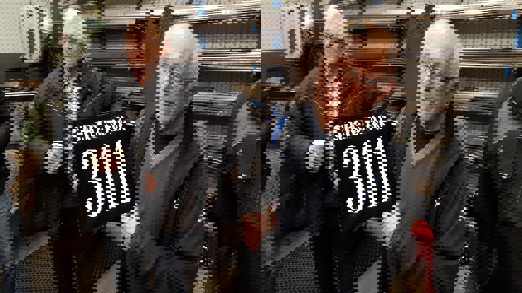 Skilt i gave fra Trygve Krogsæter.